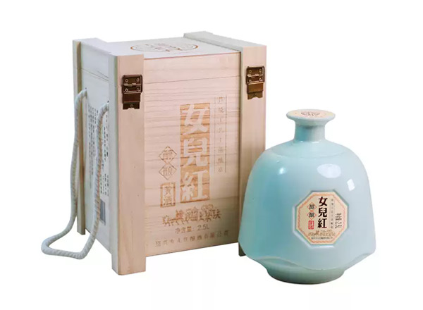 台州回收绍兴女儿红黄酒醇酿花雕酒木质礼盒2.5L坛装黄酒